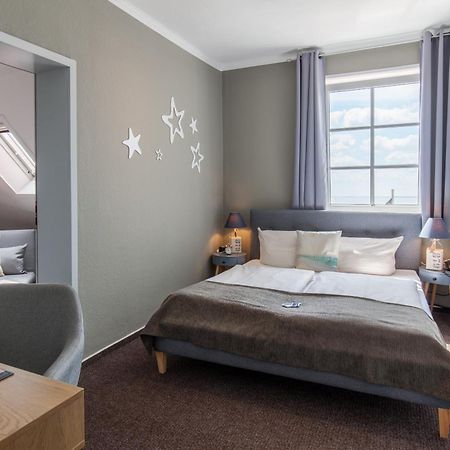 Akzent Strandhotels Seestern, Delphin & Lachs Вилхелмсхафен Екстериор снимка