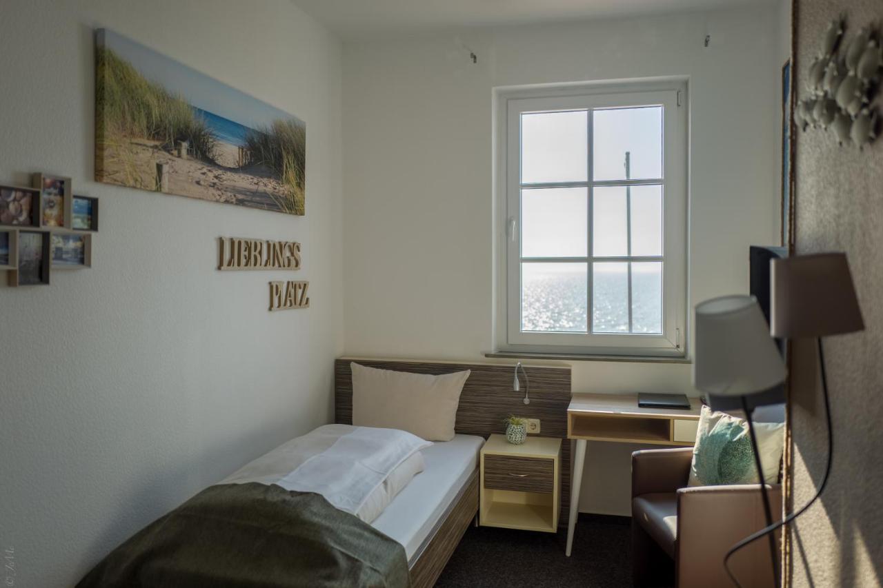 Akzent Strandhotels Seestern, Delphin & Lachs Вилхелмсхафен Екстериор снимка