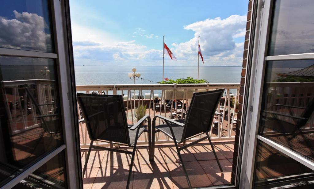 Akzent Strandhotels Seestern, Delphin & Lachs Вилхелмсхафен Екстериор снимка